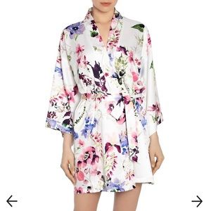In Bloom by Jonquil - And I love her floral robe